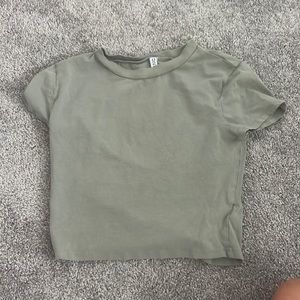 H&M crop top size small